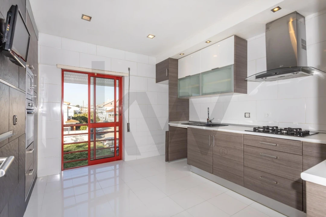 Apartamento T3 para Venda em Seixal, Arrentela e Aldeia de Paio Pires Foto 8