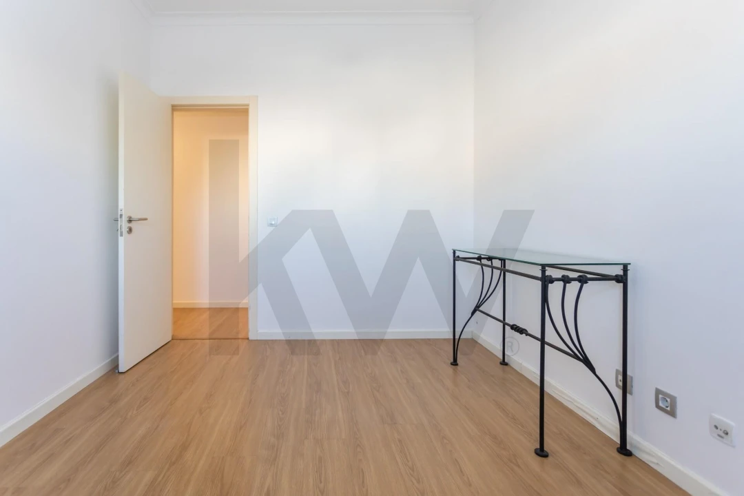 Apartamento T3 para Venda em Seixal, Arrentela e Aldeia de Paio Pires Foto 20