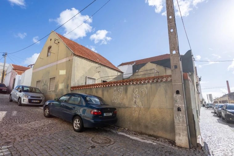 Prédio para Venda em Setubal (São Sebastião) Foto 2