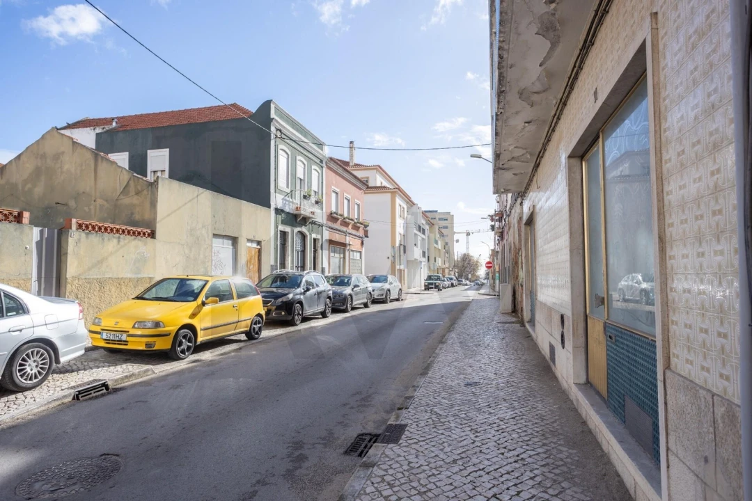 Prédio para Venda em Setubal (São Sebastião) Foto 3