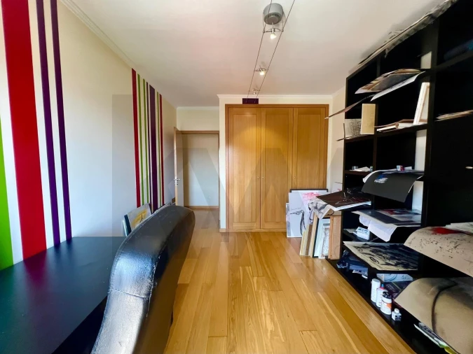 Apartamento T3 para Venda em Caniço Foto 8