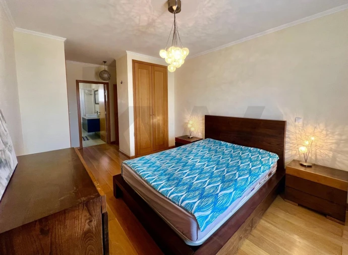 Apartamento T3 para Venda em Caniço Foto 12