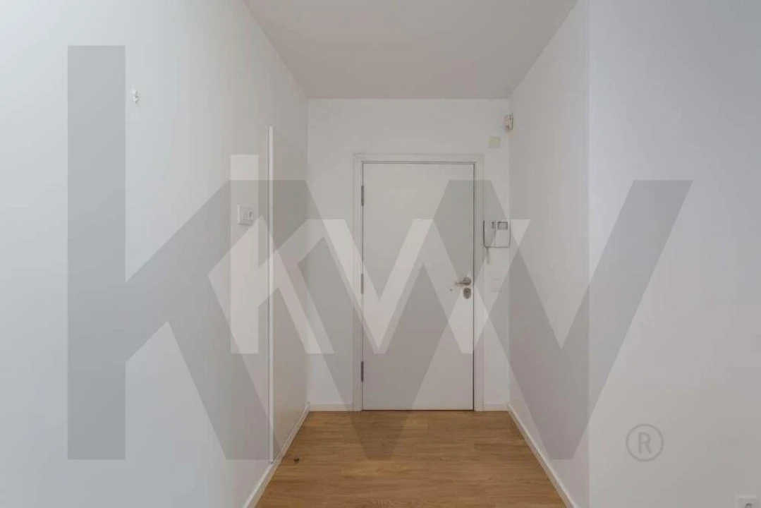 Apartamento T3 para Arrendamento em Avenidas Novas Foto 16