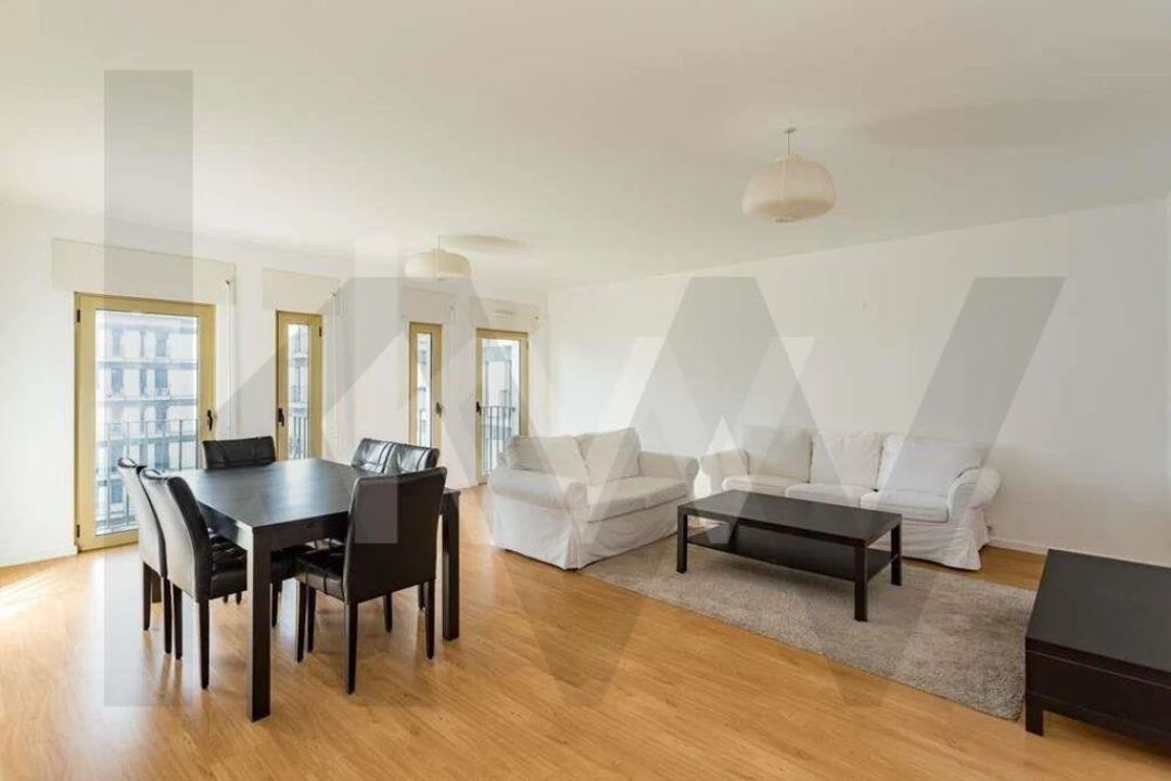 Apartamento T3 para Arrendamento em Avenidas Novas Foto 1