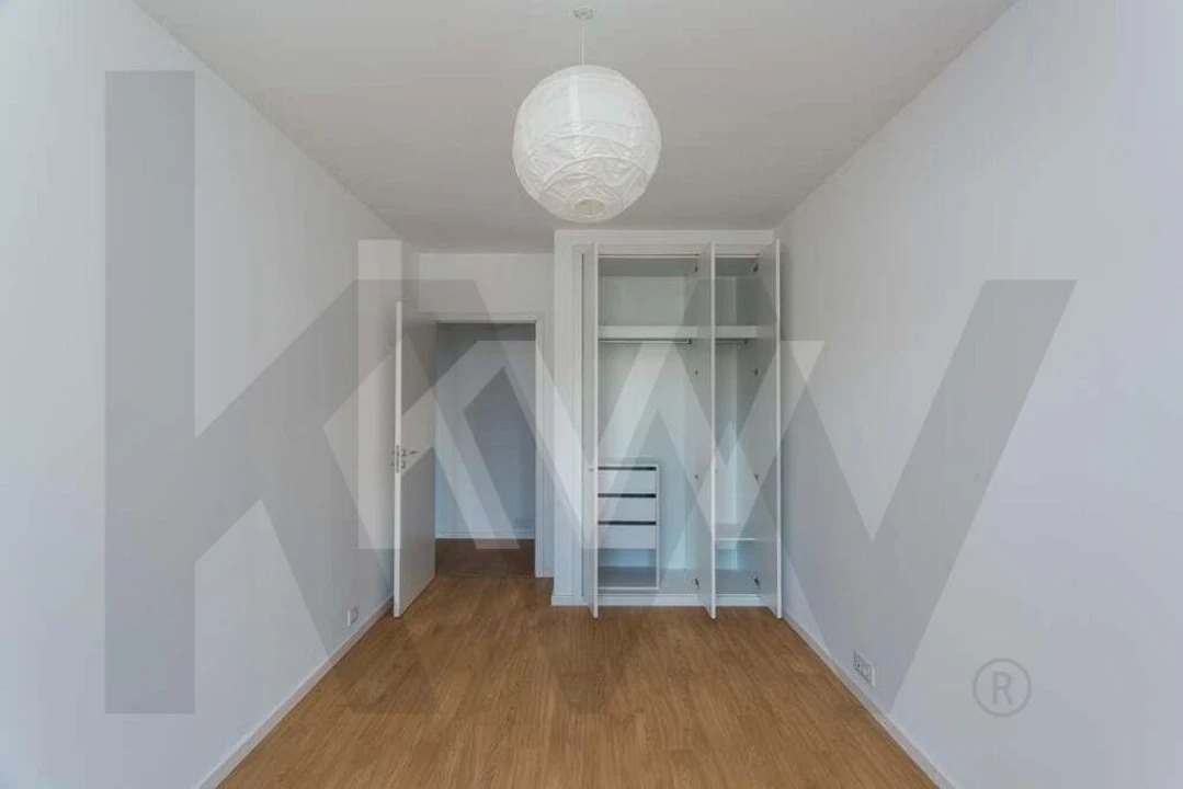 Apartamento T3 para Arrendamento em Avenidas Novas Foto 12