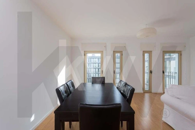 Apartamento T3 para Arrendamento em Avenidas Novas Foto 3