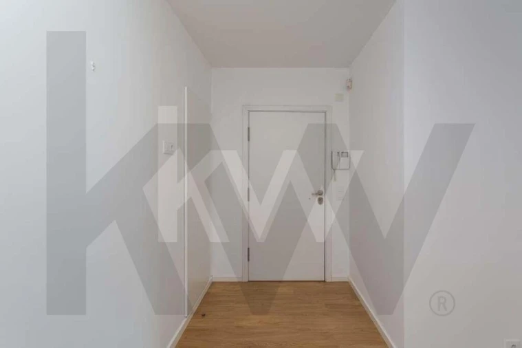 Apartamento T3 para Arrendamento em Avenidas Novas Foto 16