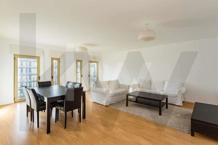 Apartamento T3 para Arrendamento em Avenidas Novas Foto 1