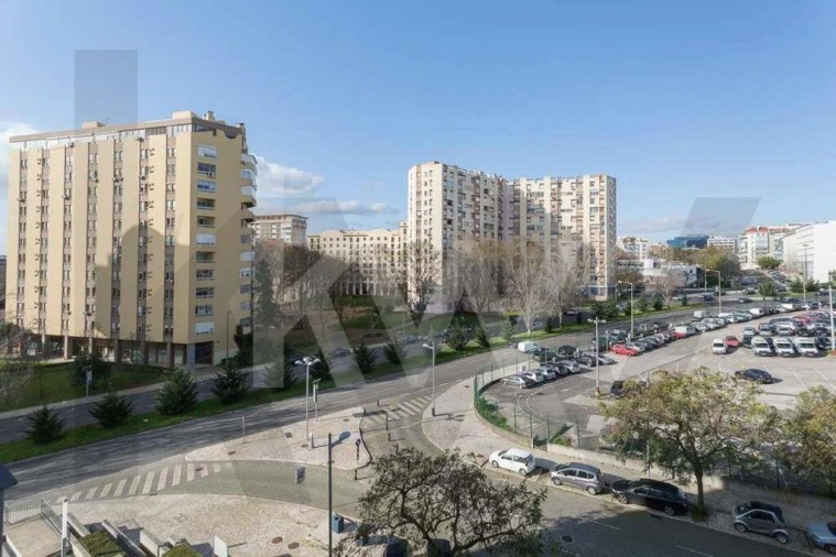 Apartamento T3 para Arrendamento em Avenidas Novas Foto 28