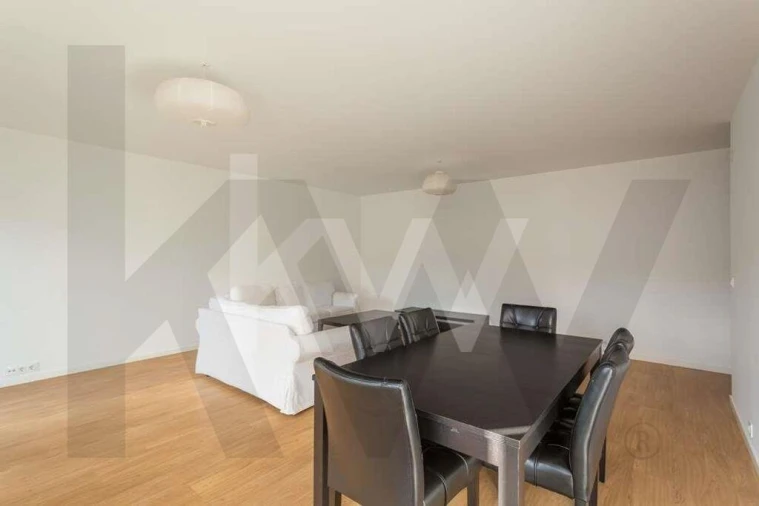 Apartamento T3 para Arrendamento em Avenidas Novas Foto 2