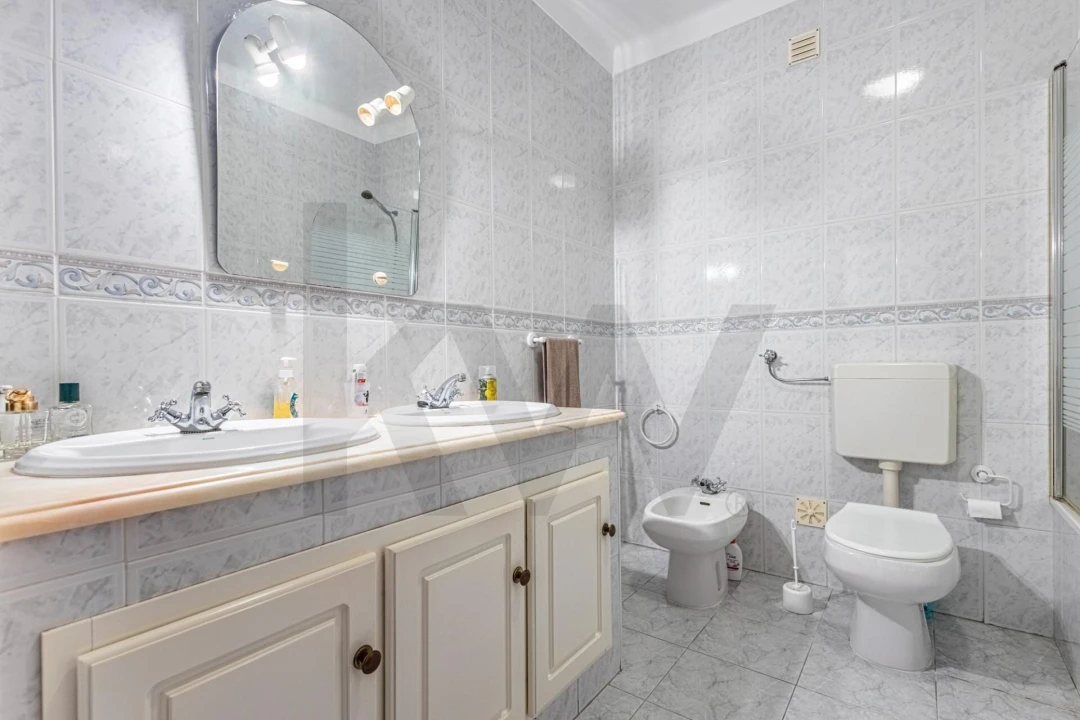 Apartamento T3 para Venda em Almeirim Foto 29