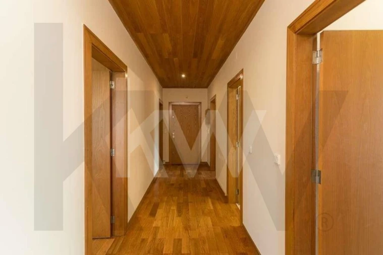Apartamento T4 para Arrendamento em Alvalade Foto 3
