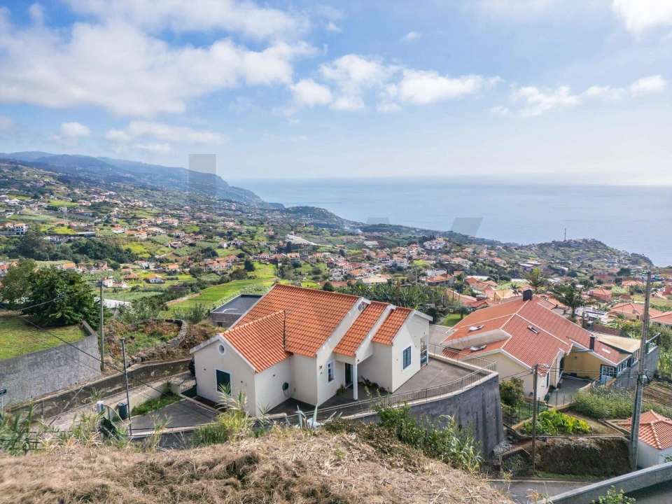Terreno para Venda em Canhas Foto 2