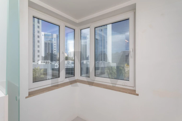 Apartamento T3 para Venda em São Domingos de Benfica Foto 11