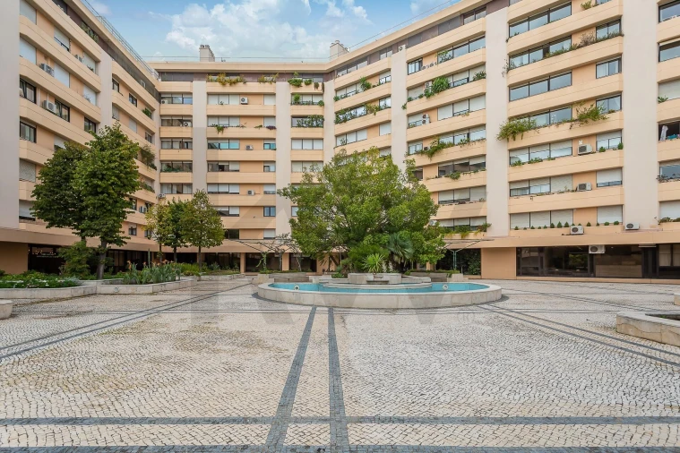 Apartamento T3 para Venda em São Domingos de Benfica Foto 49