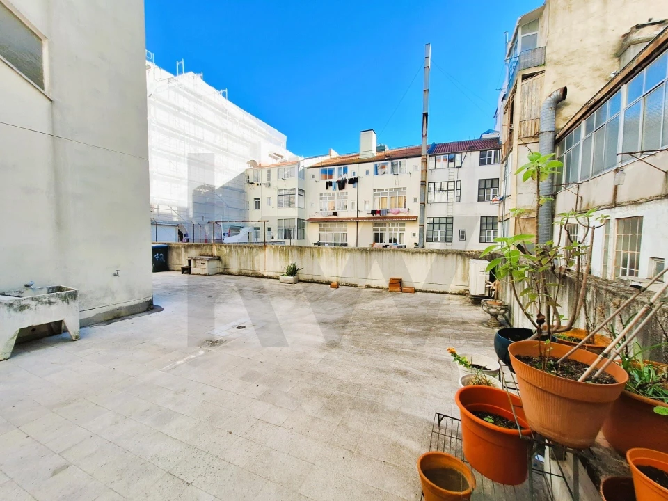 Apartamento T1 para Venda em Arroios Foto 23