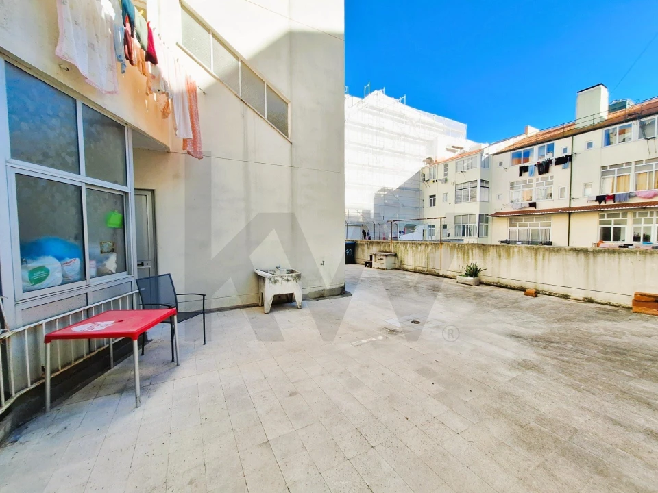 Apartamento T1 para Venda em Arroios Foto 6