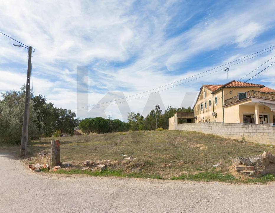 Moradia T4 para Venda em Azoia de Cima e Tremês Foto 13