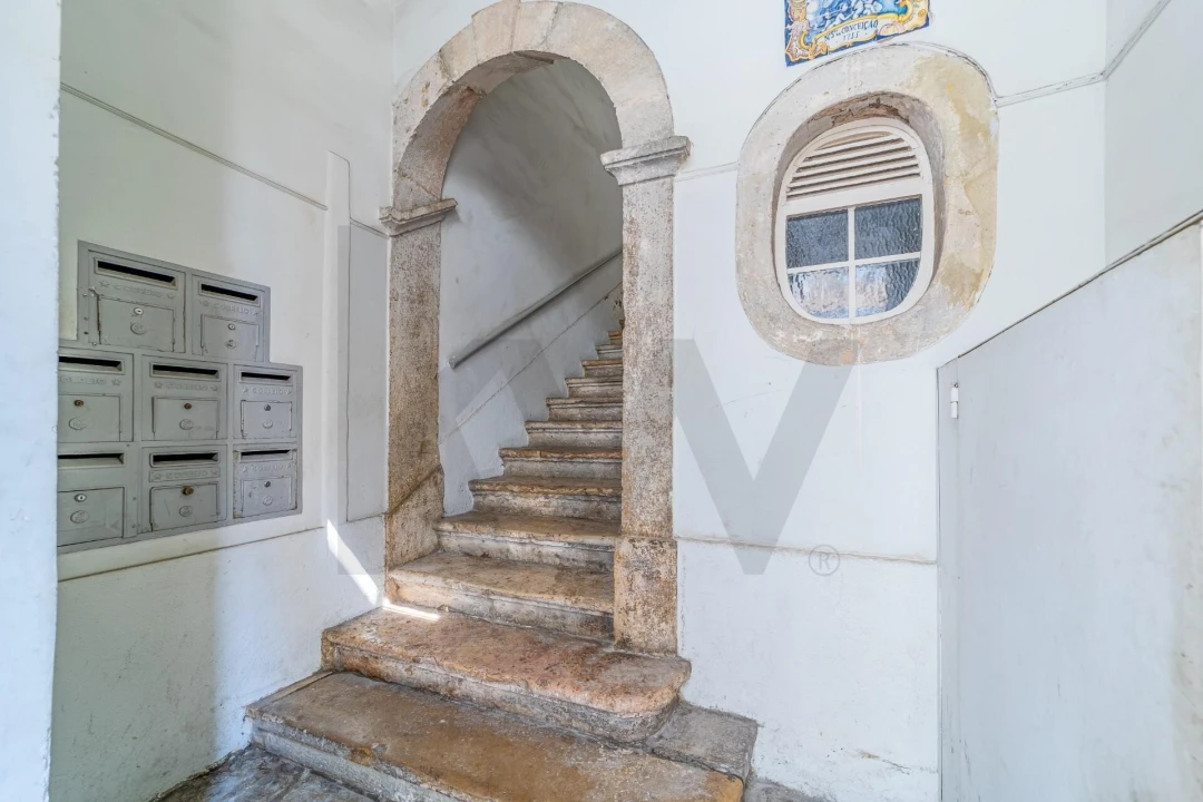 Apartamento T1 para Arrendamento em Santa Maria Maior Foto 2