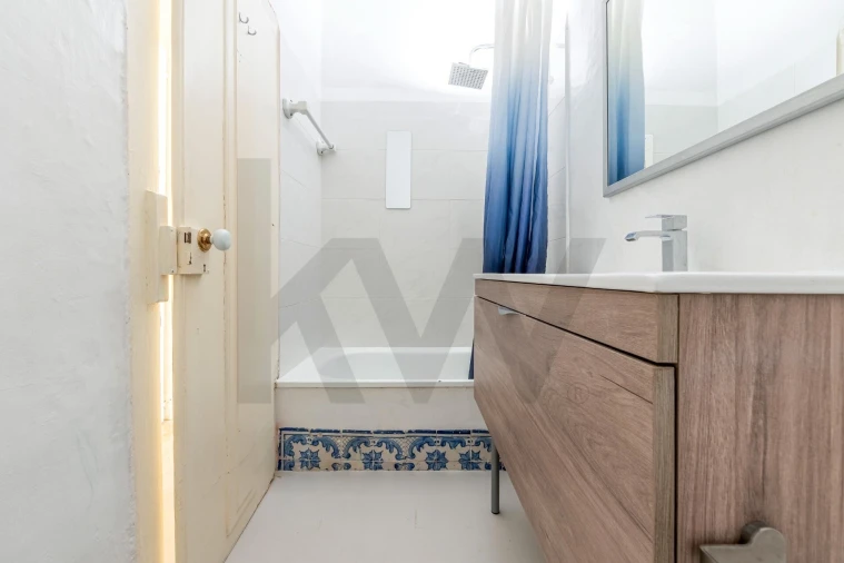 Apartamento T1 para Arrendamento em Santa Maria Maior Foto 8