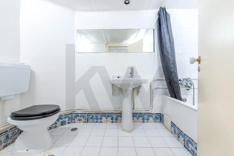 Apartamento T1 para Arrendamento em Santa Maria Maior Foto 12