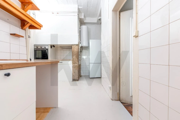 Apartamento T1 para Arrendamento em Santa Maria Maior Foto 13