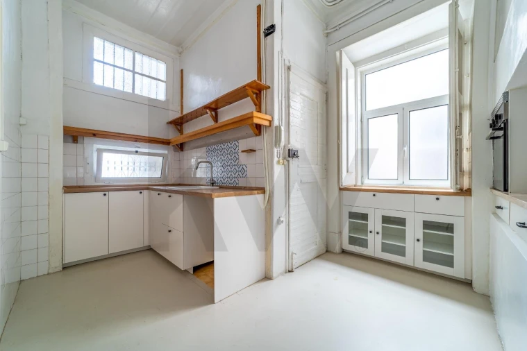 Apartamento T1 para Arrendamento em Santa Maria Maior Foto 14