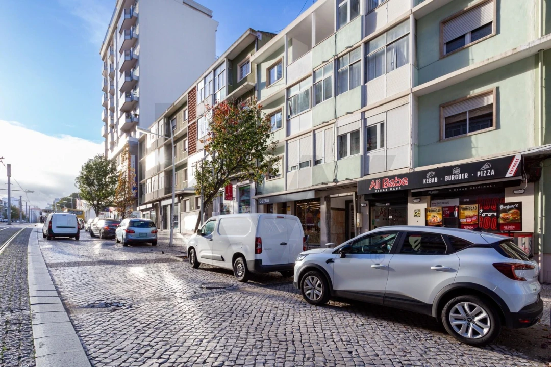 Loja para Arrendamento em Almada, Cova da Piedade, Pragal e Cacilhas Foto 17