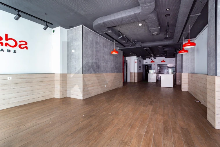 Loja para Arrendamento em Almada, Cova da Piedade, Pragal e Cacilhas Foto 3