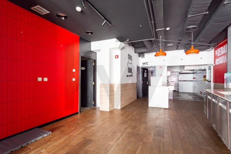 Loja para Arrendamento em Almada, Cova da Piedade, Pragal e Cacilhas Foto 5