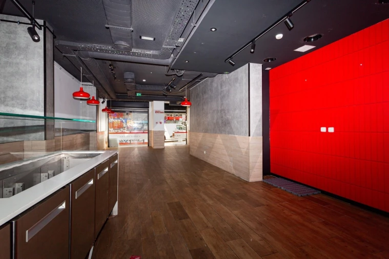 Loja para Arrendamento em Almada, Cova da Piedade, Pragal e Cacilhas Foto 15