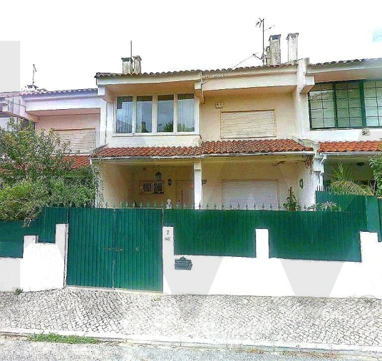 Moradia T4 para Venda em Almargem do Bispo, Pêro Pinheiro e Montelavar Foto 3