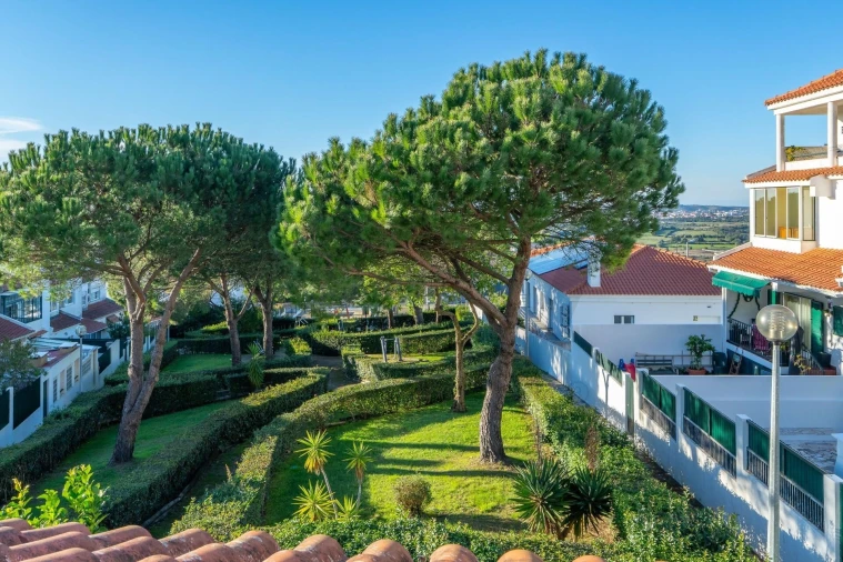 Moradia T4 para Venda em Almargem do Bispo, Pêro Pinheiro e Montelavar Foto 40