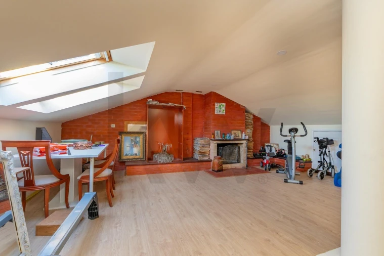 Moradia T4 para Venda em Almargem do Bispo, Pêro Pinheiro e Montelavar Foto 34