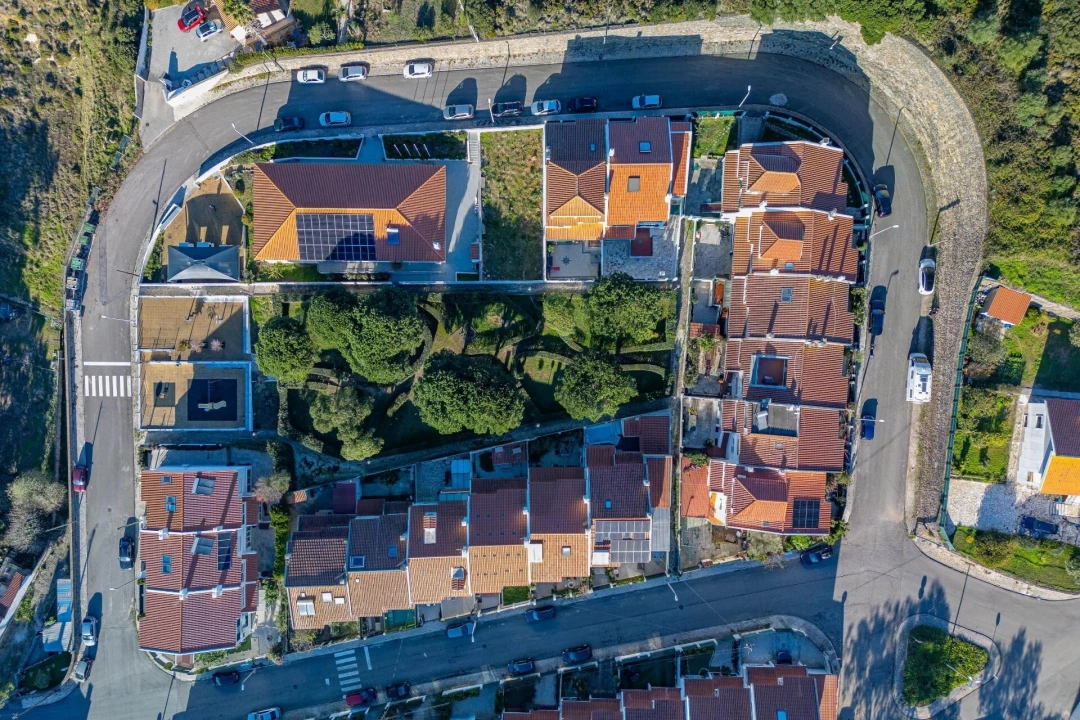 Moradia T4 para Venda em Almargem do Bispo, Pêro Pinheiro e Montelavar Foto 43