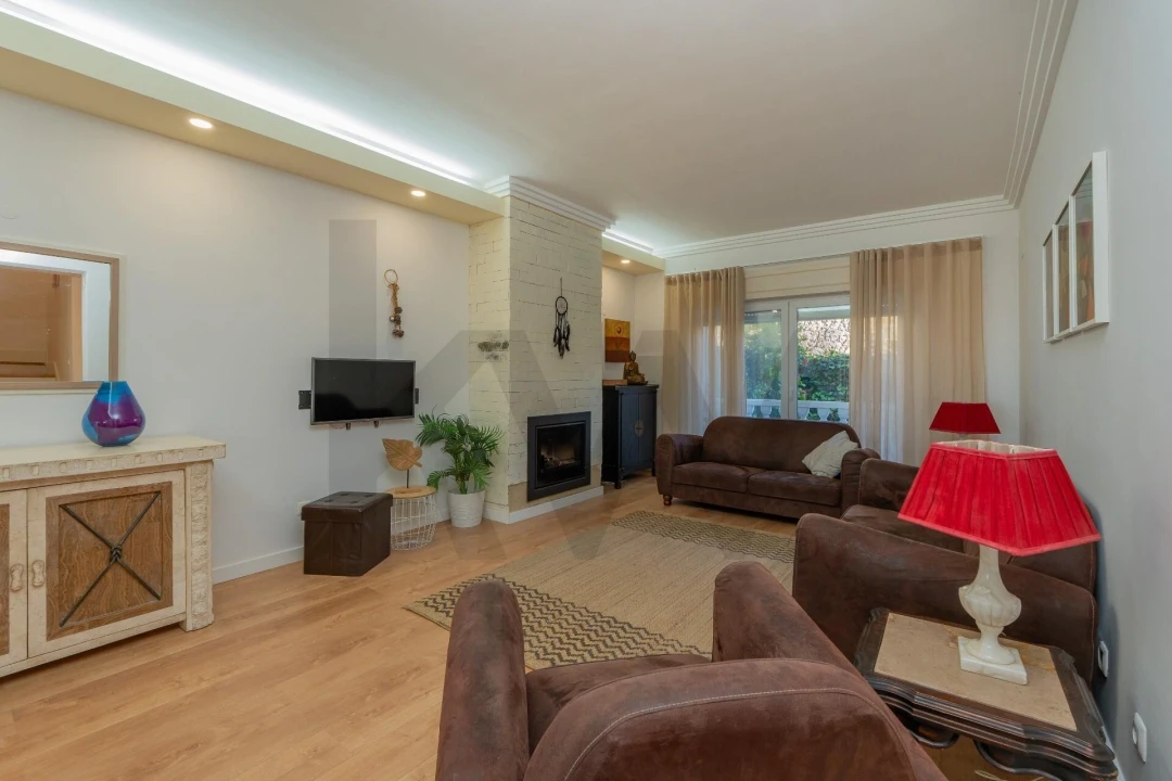 Moradia T4 para Venda em Almargem do Bispo, Pêro Pinheiro e Montelavar Foto 6