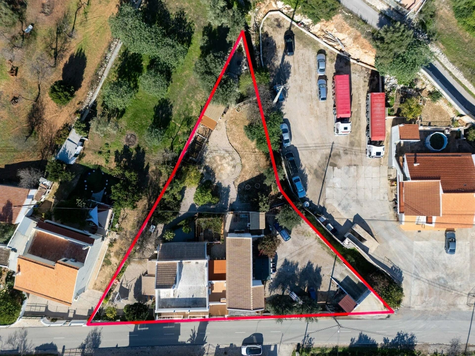 Moradia T4 para Venda em Santa Barbara de Nexe Foto 41