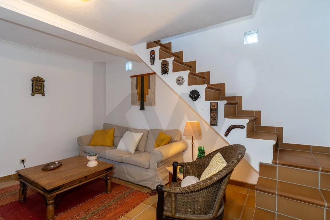 Moradia T4 para Venda em Santa Barbara de Nexe Foto 19