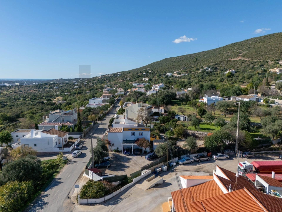 Moradia T4 para Venda em Santa Barbara de Nexe Foto 40