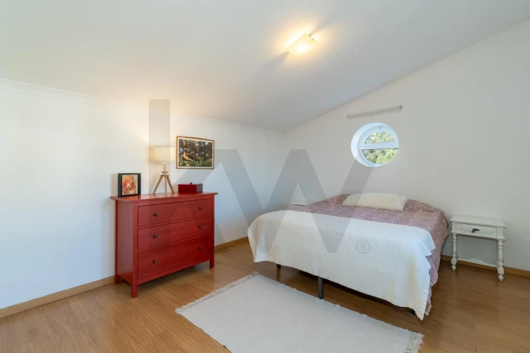 Moradia T4 para Venda em Santa Barbara de Nexe Foto 21