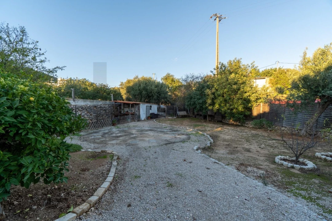 Moradia T4 para Venda em Santa Barbara de Nexe Foto 38