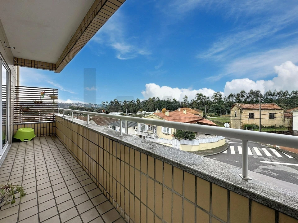 Apartamento T2 para Venda em Escapães Foto 10