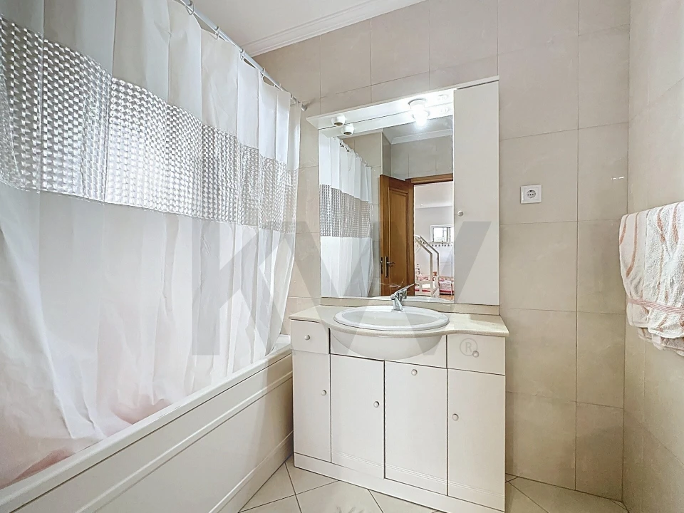 Apartamento T2 para Venda em Escapães Foto 23