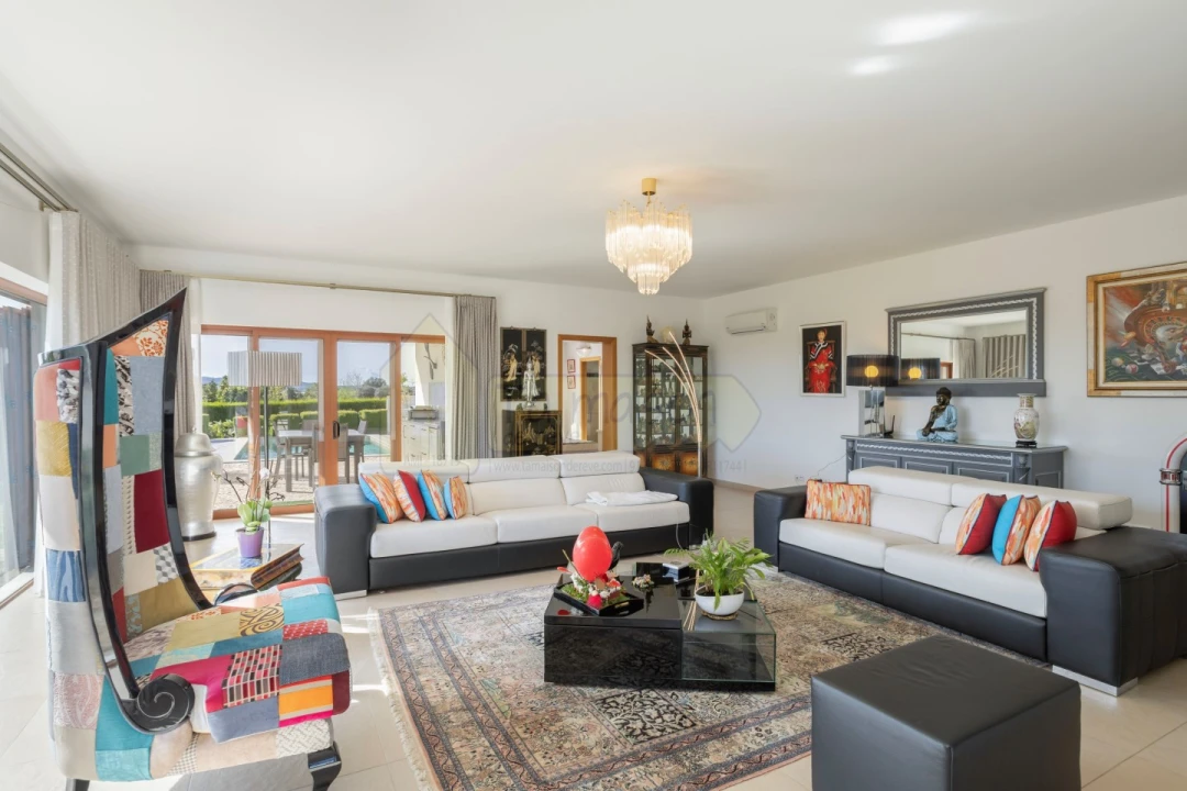 Moradia T5 para Venda em Luz de Tavira e Santo Estêvão Foto 17