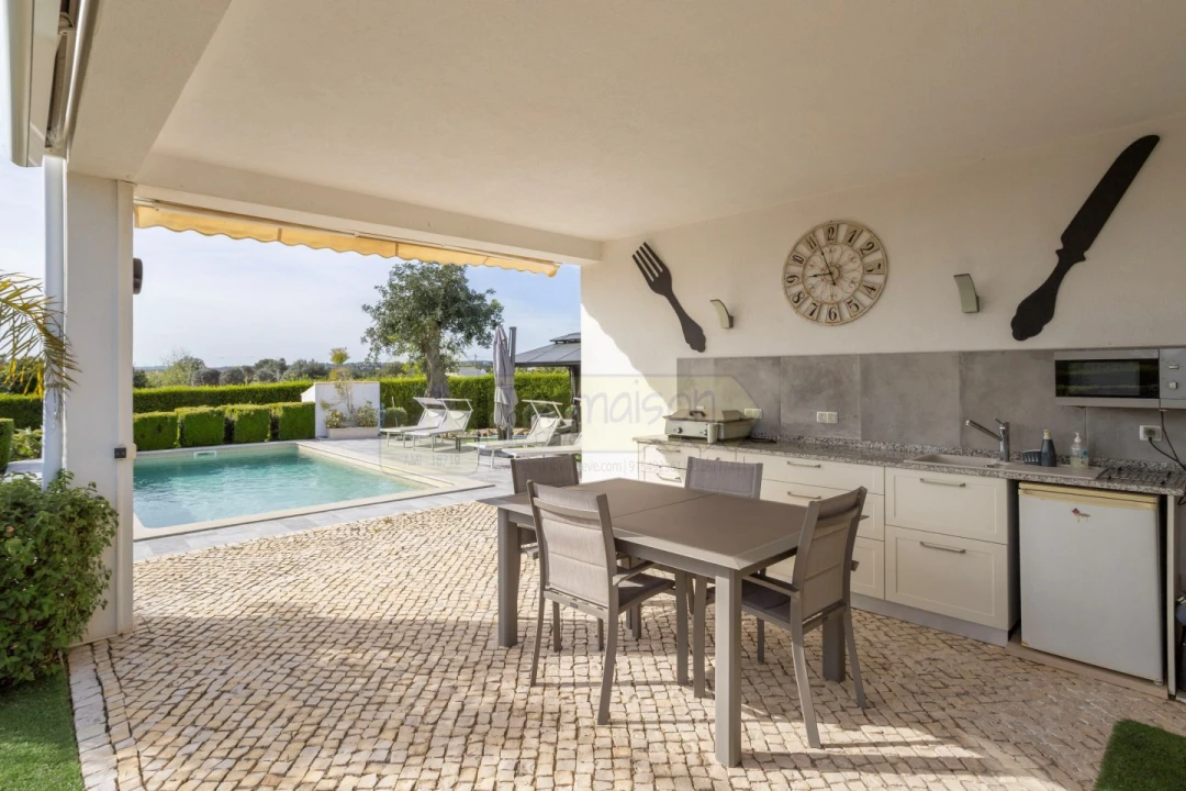 Moradia T5 para Venda em Luz de Tavira e Santo Estêvão Foto 3