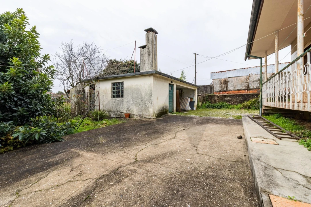 Moradia T4 para Venda em Escapães Foto 24