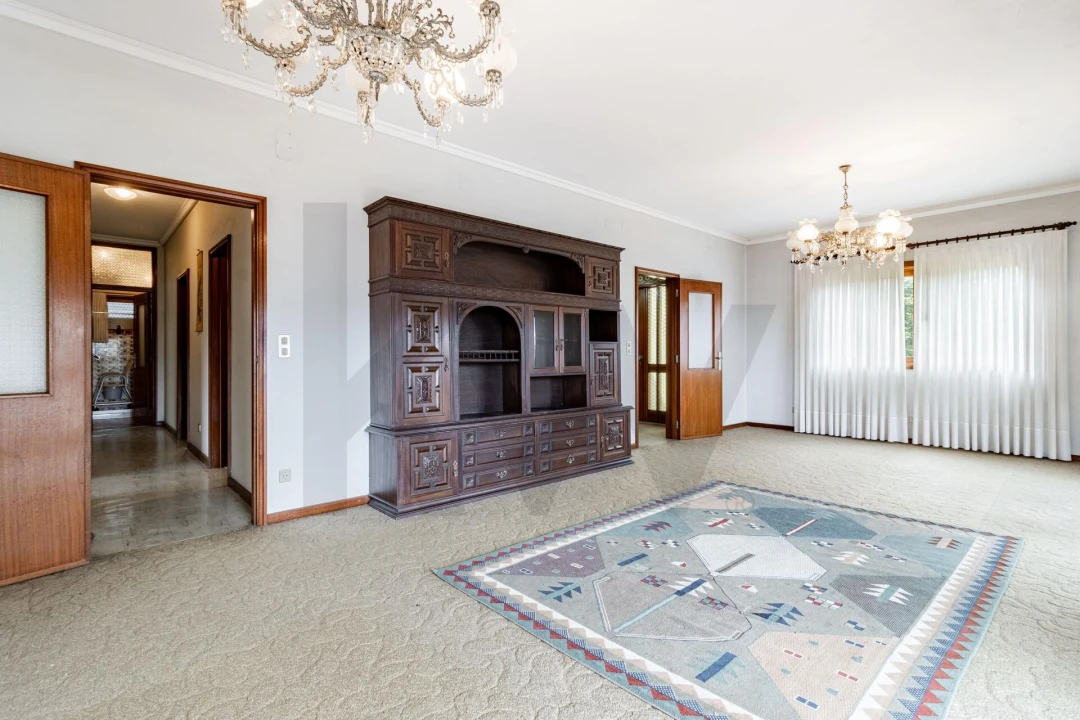 Moradia T4 para Venda em Escapães Foto 8