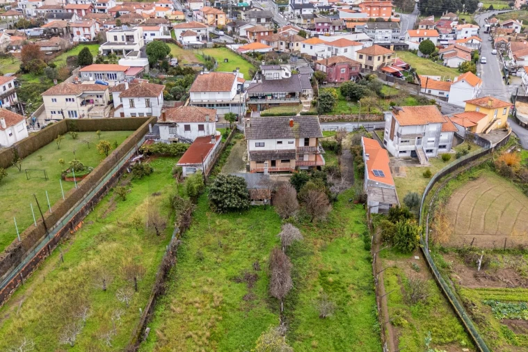 Moradia T4 para Venda em Escapães Foto 3