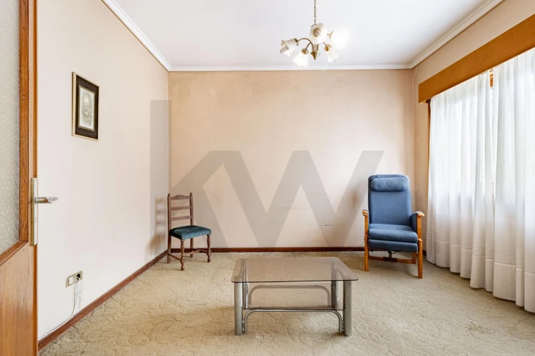 Moradia T4 para Venda em Escapães Foto 9