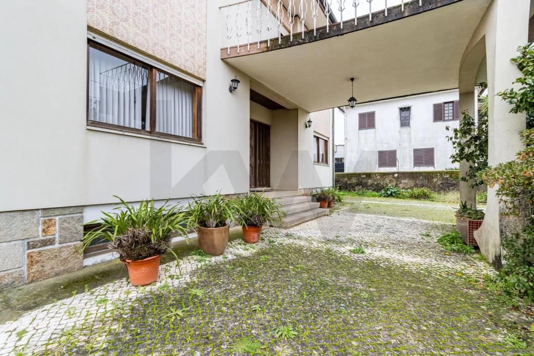 Moradia T4 para Venda em Escapães Foto 5